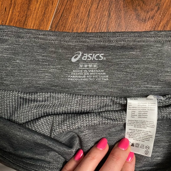 Ladies Grey ASICS running shorts - Picture 2 of 3